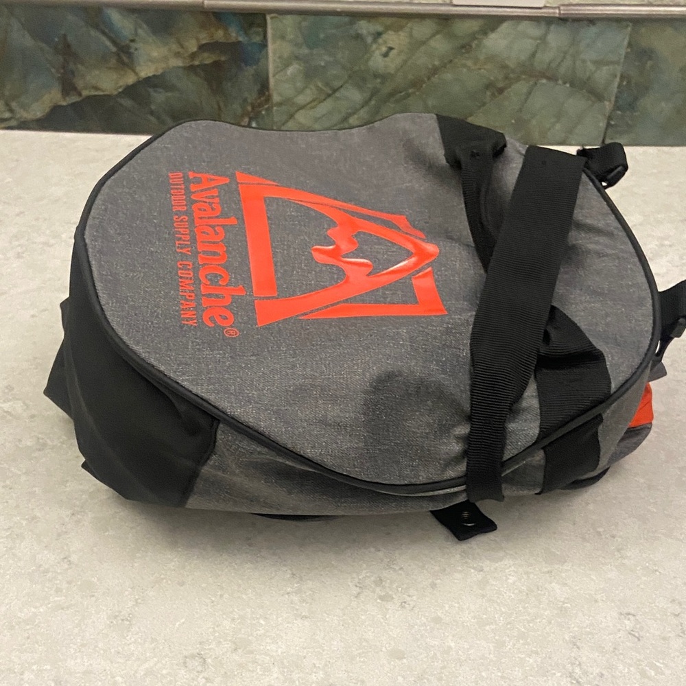Orange and Gray Versatile Duffle Bag/Backpack - Avalanche brand. - Picture 14 of 14